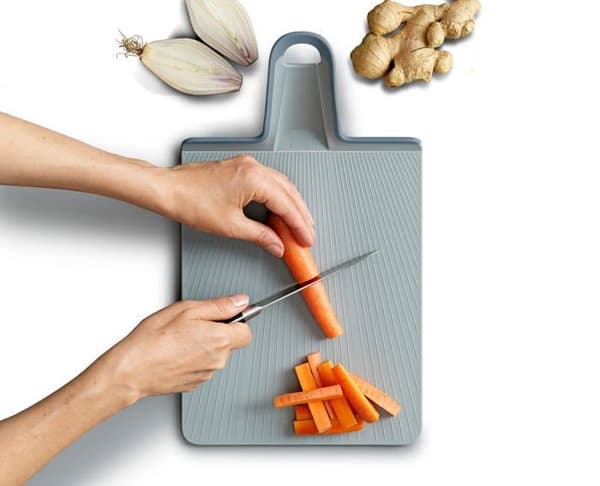 Skärbräda - Joseph Joseph - 60203 - Fällbar - Ergonomisk - Halkfri Svart