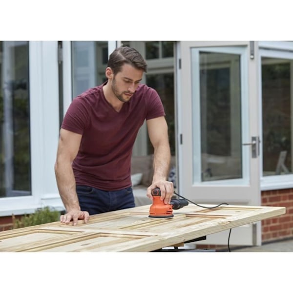 Excentersliber med ledning 230W 125mm BLACK+DECKER (Leveres med 1 støvopsamlingspose + 1 slibemiddel) - BEW210-QS Orange og sort