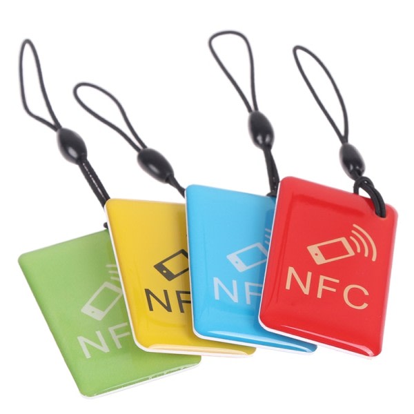 NFC Tags Lable Ntag213 13,56 MHz Smart Card Kaikille NFC Käytössä Puhelin Smart Business Card NFC