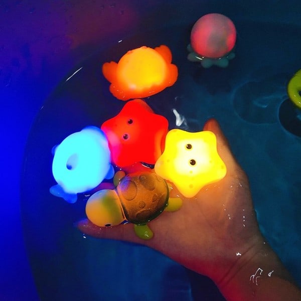 Baby Søtte Dyr Bade Legetøj Svømning Vand LED Lys Op Legetøj Blødt Gummi Flåd Induktion Lysende Frøer