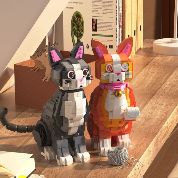 Yndig kat mini model bygning klodser ekspressive ansigter orange og sort muligheder til børnelegetøj