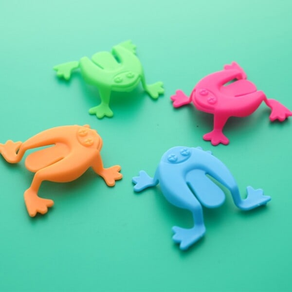 Hoppning Groda studsa Fidget Leksaker För Barn Novelty Asorterad Stress Leksaker Leksaker
