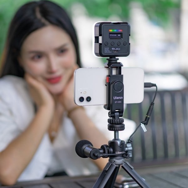 ST-19 Portable Phone Holder Mount Clamp Clip Med Cold Shoe 1/4'' Stativ Mount Stativ
