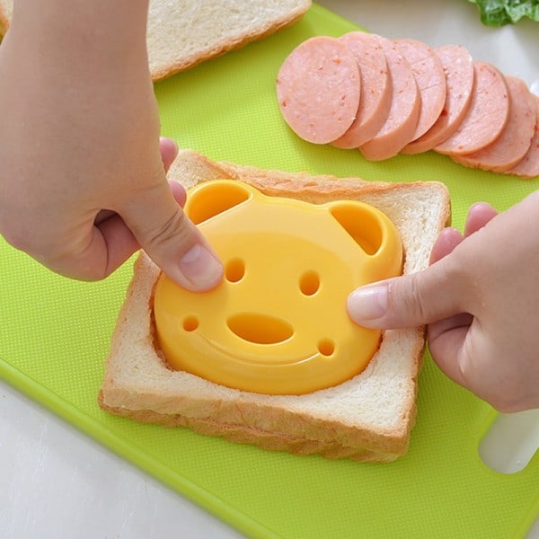 Bamse bjørn sandwich skimmel ristet brød brød fremstilling kutter form