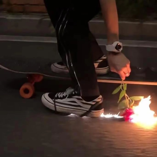 2 kpl  Pyöräily Pyörä Moottoripyörä Pohja Flame Laite Outdoor Spark Pohja Spark Skeittilauta Spark ajo työkalu