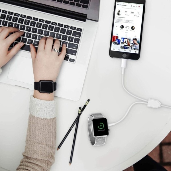 Kabel för Apple Watch Laddare serier 7 8 6 5 4 SE 3 in 1 USB Snabb Portabel Laddningsstation