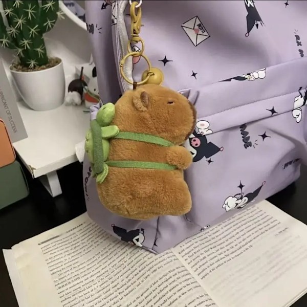 Random 1 piece Capybara Med Sköldpadda Ryggsäck Plysch Leksaker Hänge Väska Tillbehör Nyckelring