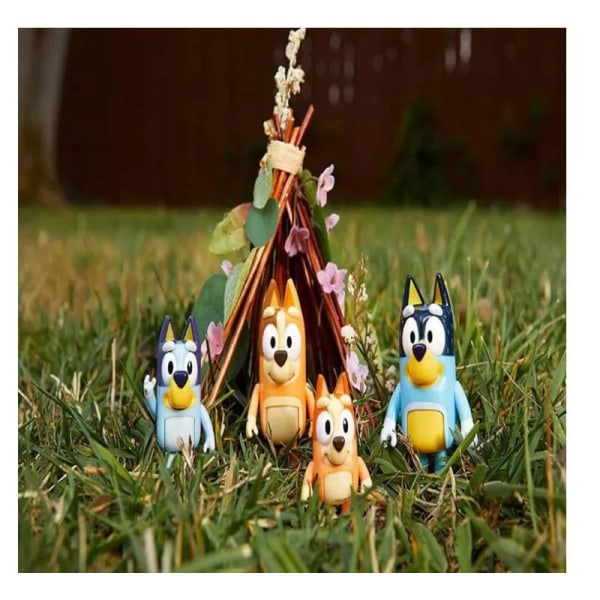 4 stykker Bluey and Friends Kawaii Movable Joint Action Figur Leker Tegneserie Bluey Friends PVC Model Doll