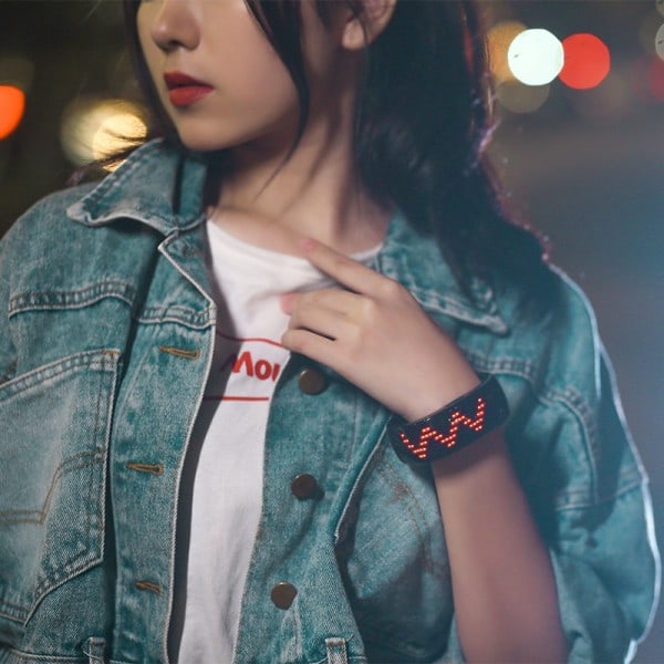 LED Display Armbånd Lysende Armbånd Bluetooth APP Redigering Glødende Armbånd