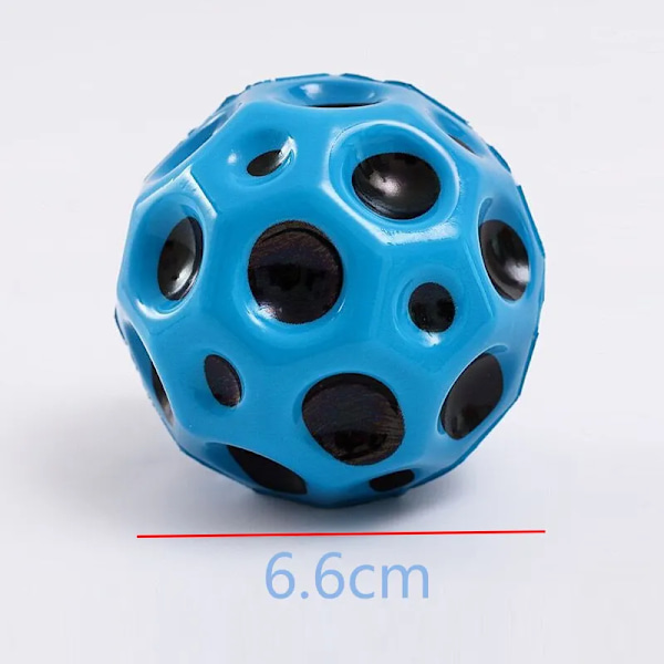 Hög Resiliens Hål Bollen Mjuk Bouncy Ball Anti-fall Moon Shape Porös Bouncy Ball Barn Inomhus Utomhus Leksak