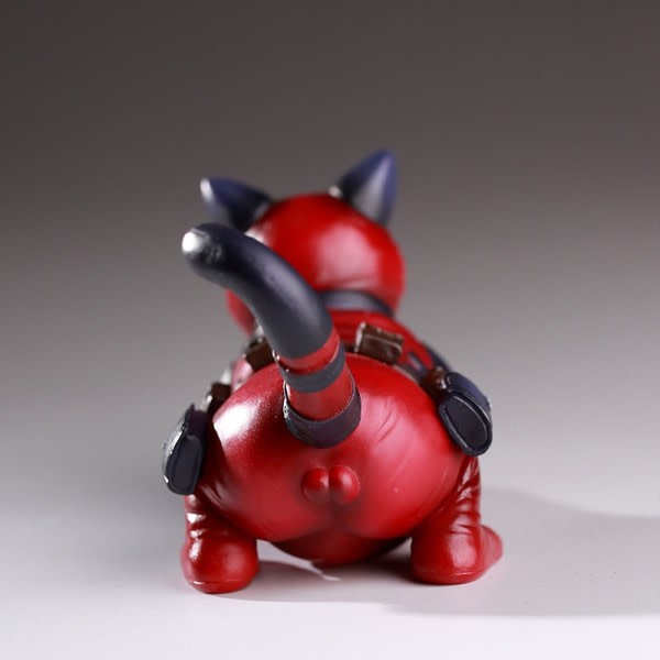 Aito valtuutus Deadpool ja Musta Panther Cat