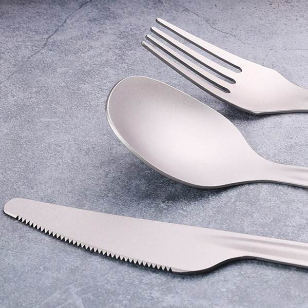 4-i-1 Titanium Bestik Bestik Set Ultralight Middag Ske Gaffel Cutter