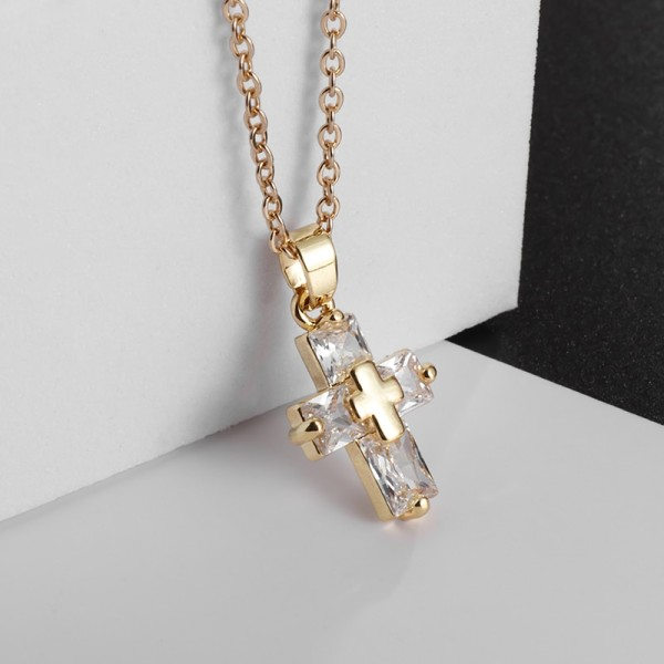 Vackert Kristall Kors Hänge Halsband för Kvinnor Liten Charm Elegant