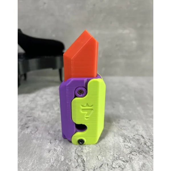 3D Utskrift Gravity Kniv Cub Hoppa Liten Rädisa Kniv Mini Modell Hänge Push Kort Dekompression Leksak