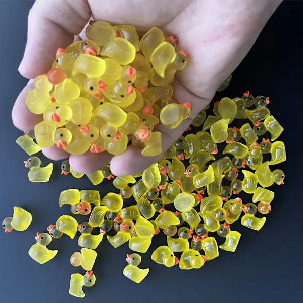 50 stykker Mini Gul Ender Luminous And Ornament Miniatyr Figurer Tiny Duck
