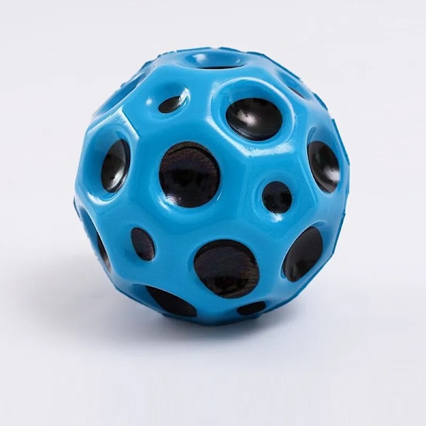 Hög Resiliens Hål Bollen Mjuk Bouncy Ball Anti-fall Moon Shape Porös Bouncy Ball Barn Inomhus Utomhus Leksak