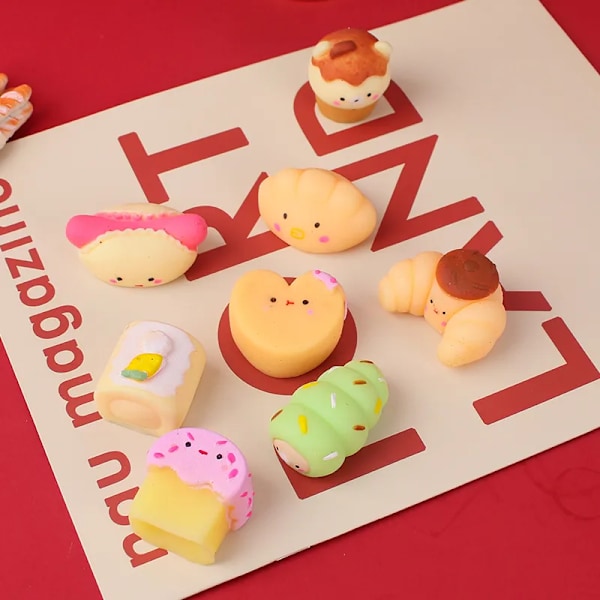 8 Pieces Mochi Squishy Decompressio Bake Mini Legetøj Squeeze Soft Sticky Stress Relief Sjove Fidget Mini Legetøj