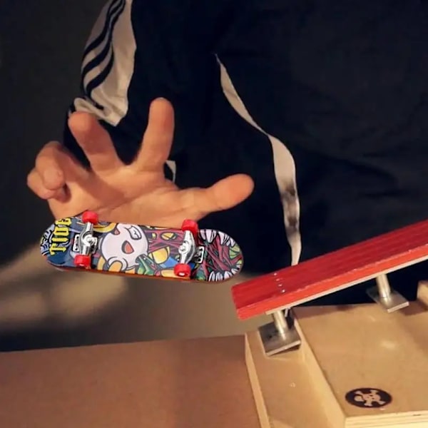 12 stykker Mini Finger Skateboard Legetøj Skateboard