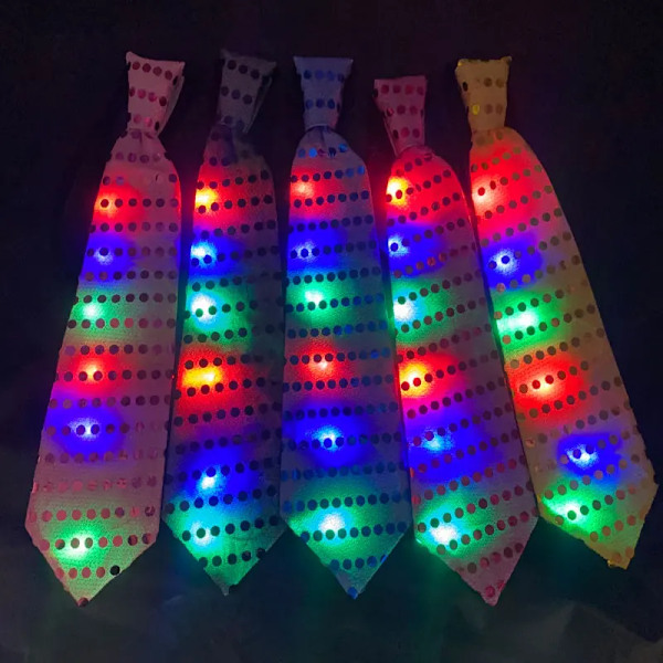 10 stycken LED Bowtie Blinkande Light Up Paljetter Slips LED Rose Slips