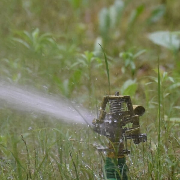Metal 360 grader Auto Roterbar Vand Sprinkler med Støtte Justerbar Have Græsplæne Vandingsværktøj