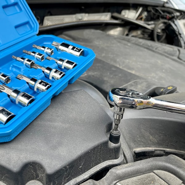 Professionell 13 bitar Torx Star Bit Socket Muttrar Set 1/4 3/8 och 1/2" Drive T8 - T70 Home Verktyg Kits