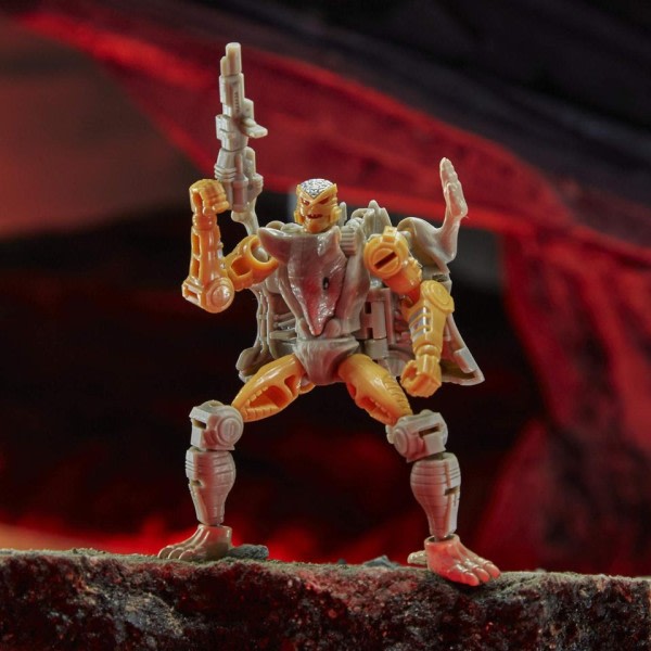 Transformator Toy War for Cybertron Kingdom Core Class 3,5 Inch  Action och Toy Figures Toys