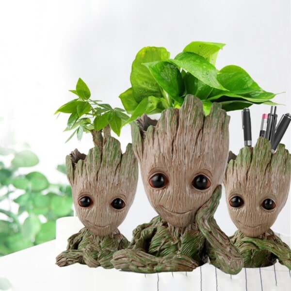 Tre figurer miniatyr modell hage planter blomst potte
