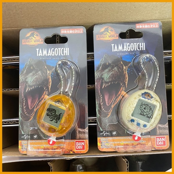 Bandai Tamagotchi JURASSIC WORLD Tyrannosaurus Rex Triceratops Elektroniskt Spel Husdjur Maskin Action Figurer Leksaker