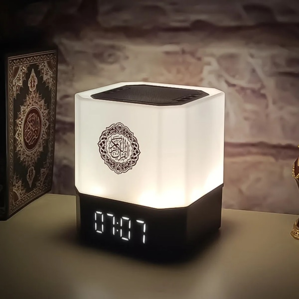 Natt Lys Ramadan Gave Koranen Høyttaler Azan Klokke Trådløs Bluetooth Fargerik Lampe LED Natt Lys Islamsk Coran Veilleuse