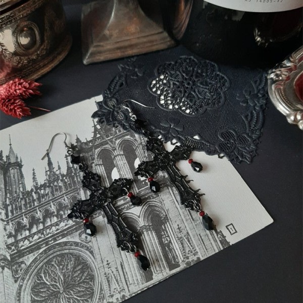 Gothic Punk Svart Cross Örhängen för Kvinnor