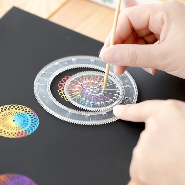33 kpl Spirograph Design Arts Craft Kit Classic Amazing Designs Rainbow Magic Scratch