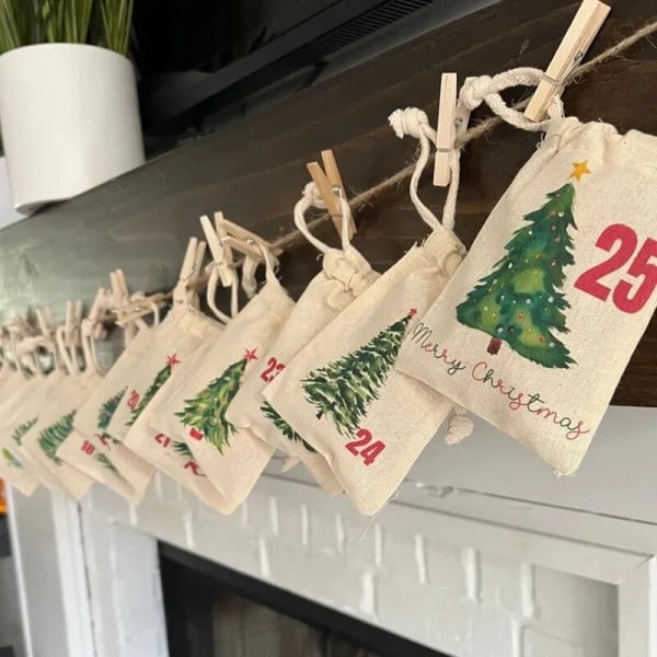 Stoff jul advent kalender snøre poser gjenbrukbare akvarell juletrær