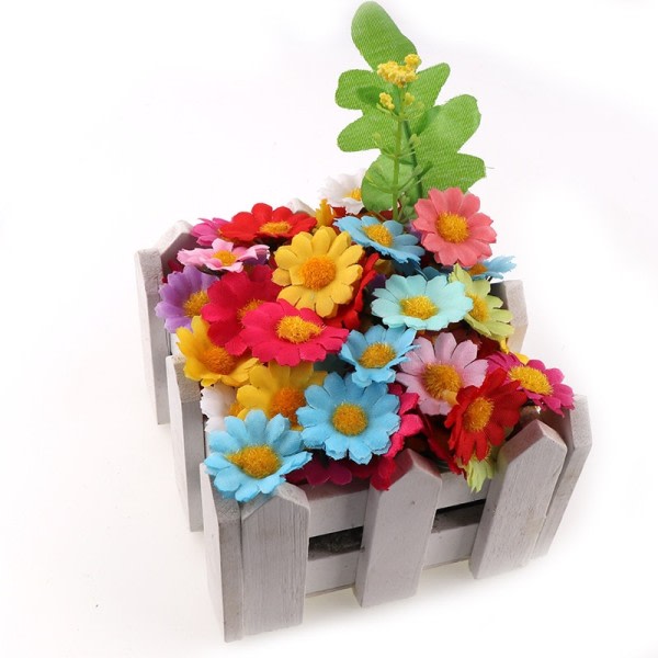 100 st  2,5 cm Mini Daisy Dekorativ Blomma Konstgjord Side Blommor Fest Dekoration Hem Inredning