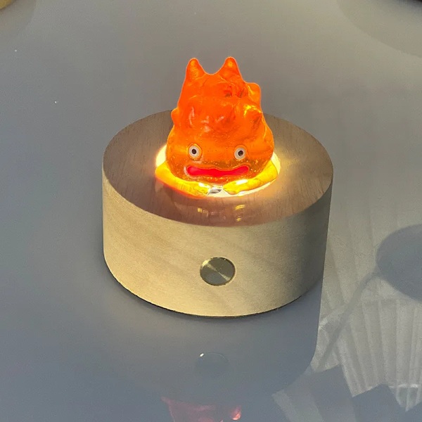 Klassisk Hyl Moving Slot Soveværelse Lampe Anime Figur Ornament