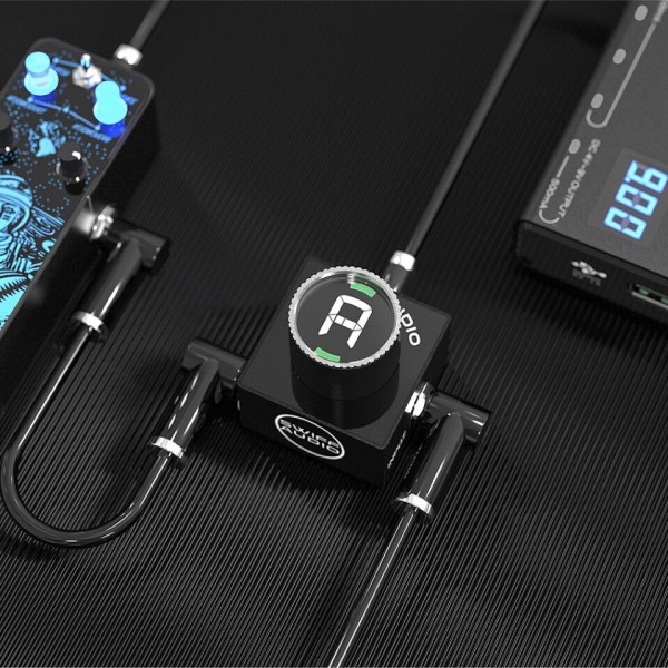 Innovativ mini pedal tuner för kromatisk gitarr bas tuning HD LED Display Justerbar A4 omfång värde