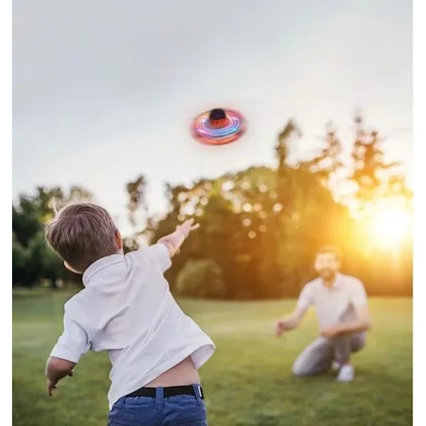 Kreativt Utomhus Kul Boomerang Fidget Spinner Hand Kontrollerad Mini Drone UFO Flygande Leksak 360 Degree Roterande Magic Flying Spinner