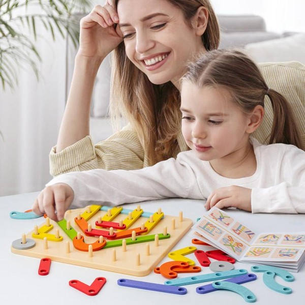 Hjerne Spil Baby Kreativt Legetøj Grafik Geometrisk Pegboard Puslespil med kort Barndom Pædagogisk Legetøj