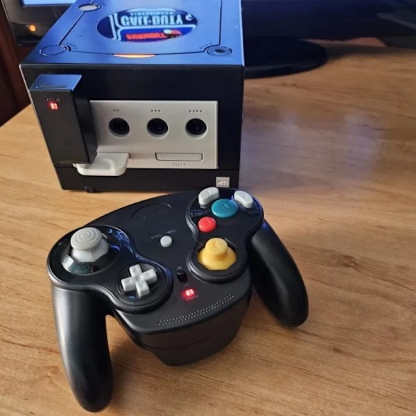 Trådløs Gamepad Kontroller for NGC spillkonsoll med 2,4G adapter Gamepads Joystick for GameCube Video Game Console