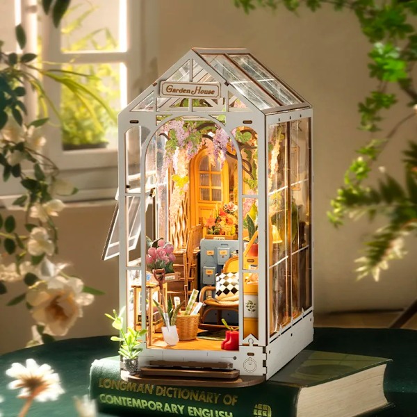 Robotime Rolife Garden House Book Nook Kit Kirja Hylly Insert Helppo Kokoa lelut