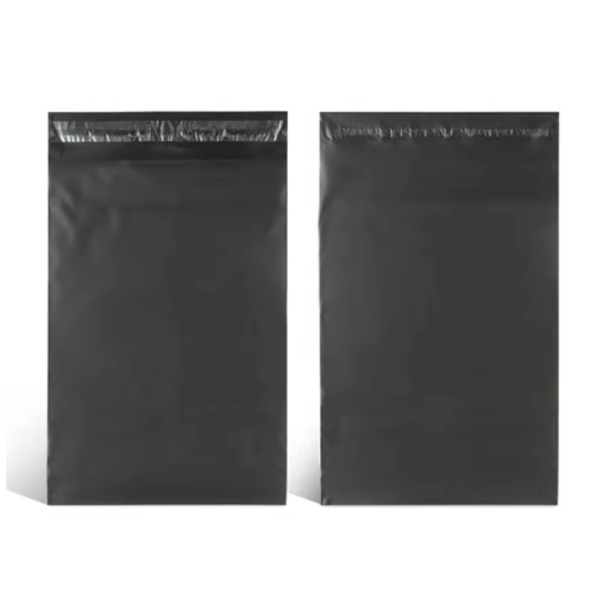 20 st E-handelsväskor postväskor postorderpåse Svart 20 x 27cm Black 20 x 27cm