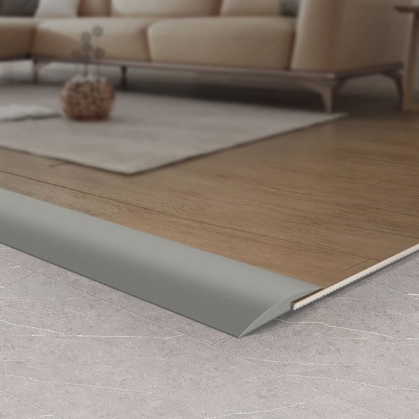 2 m itseliimautuva PVC-vinyylilattialista, kynnyslistat, siirtymäprofiilit, maton reunalista, ovilista, 3 mm musta