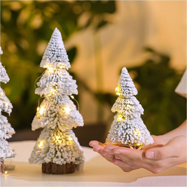 Keinotekoinen joulukuusi 3 kpl Mini joulukuuset puisella pohjalla Keinotekoinen miniatyyri puu lumiefektillä 3 st