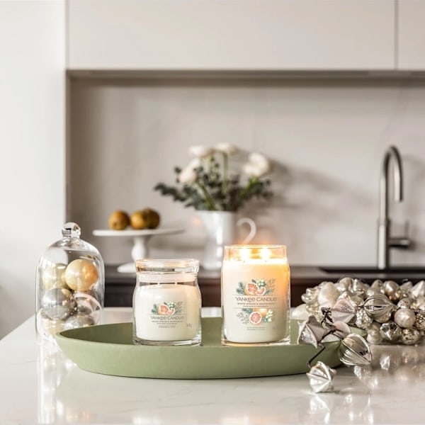Yankee Candle Signature Medium Jar White Spruce & Grapefruit 368g Vit