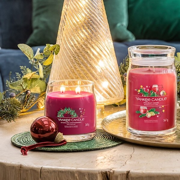 Yankee Candle Signature Medium Jar Sparkling Winterberry 368g Rosa