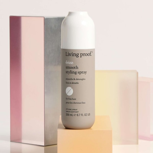 Living Proof No Frizz Smooth Styling Spray 200ml grå