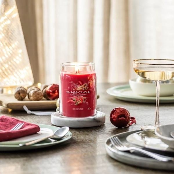 Yankee Candle Signature Large Jar Sparkling Cinnamon 567g Röd