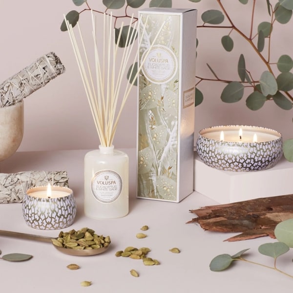 Voluspa Decorative Tin Candle Eucalyptus & White Sage 113g Vit