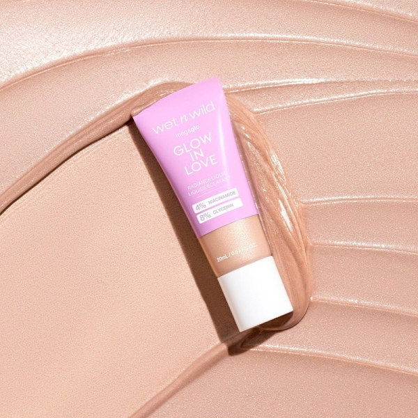 Wet n Wild Mega Glo Glow in Love Radiance Liquid 20ml Beige