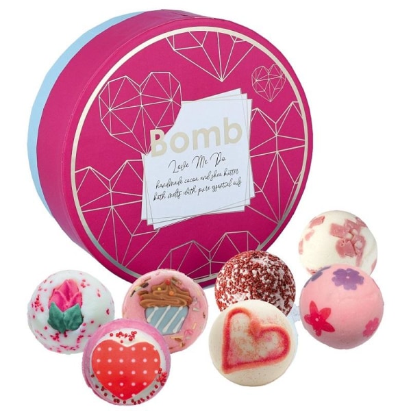 Bomb Cosmetics Love Me Do Gift Box Multicolor