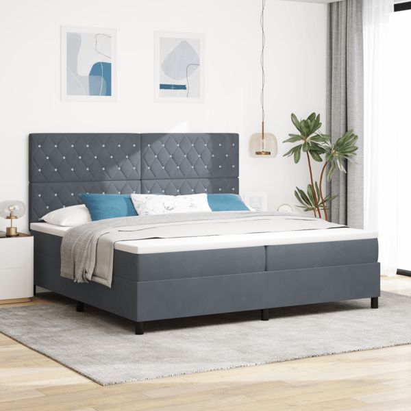 LED Box Säng med madrass Mörkgrå 200 x 200 cm Sammet